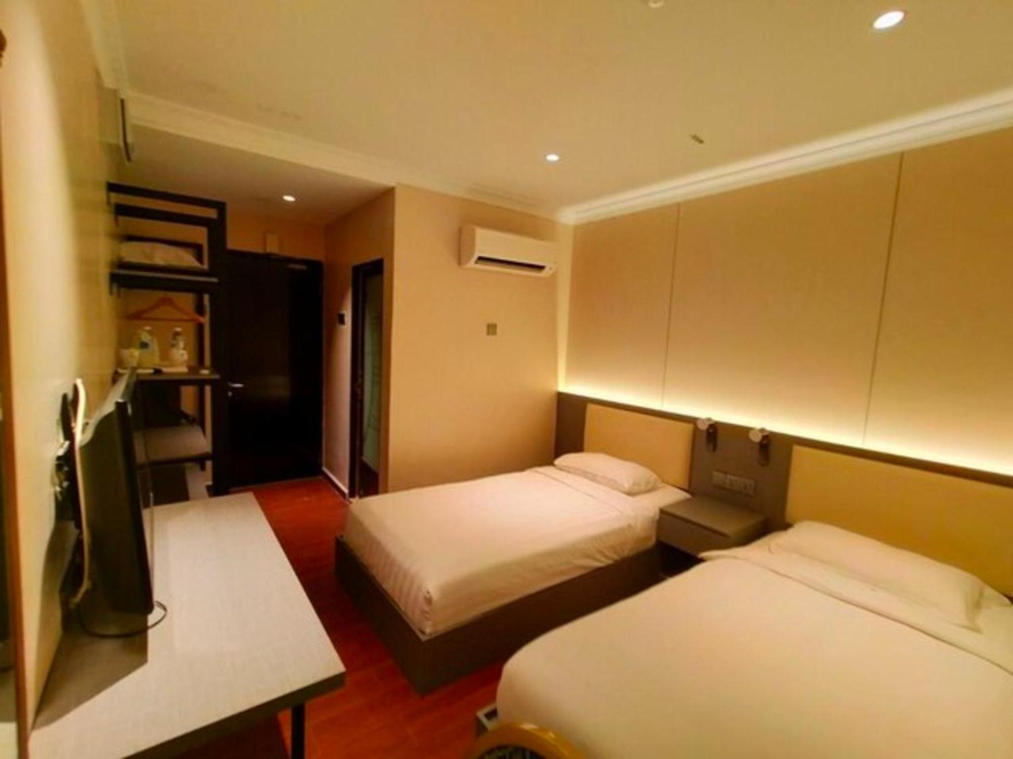 Super Oyo 998 Queen City Hotel George Town Exterior photo