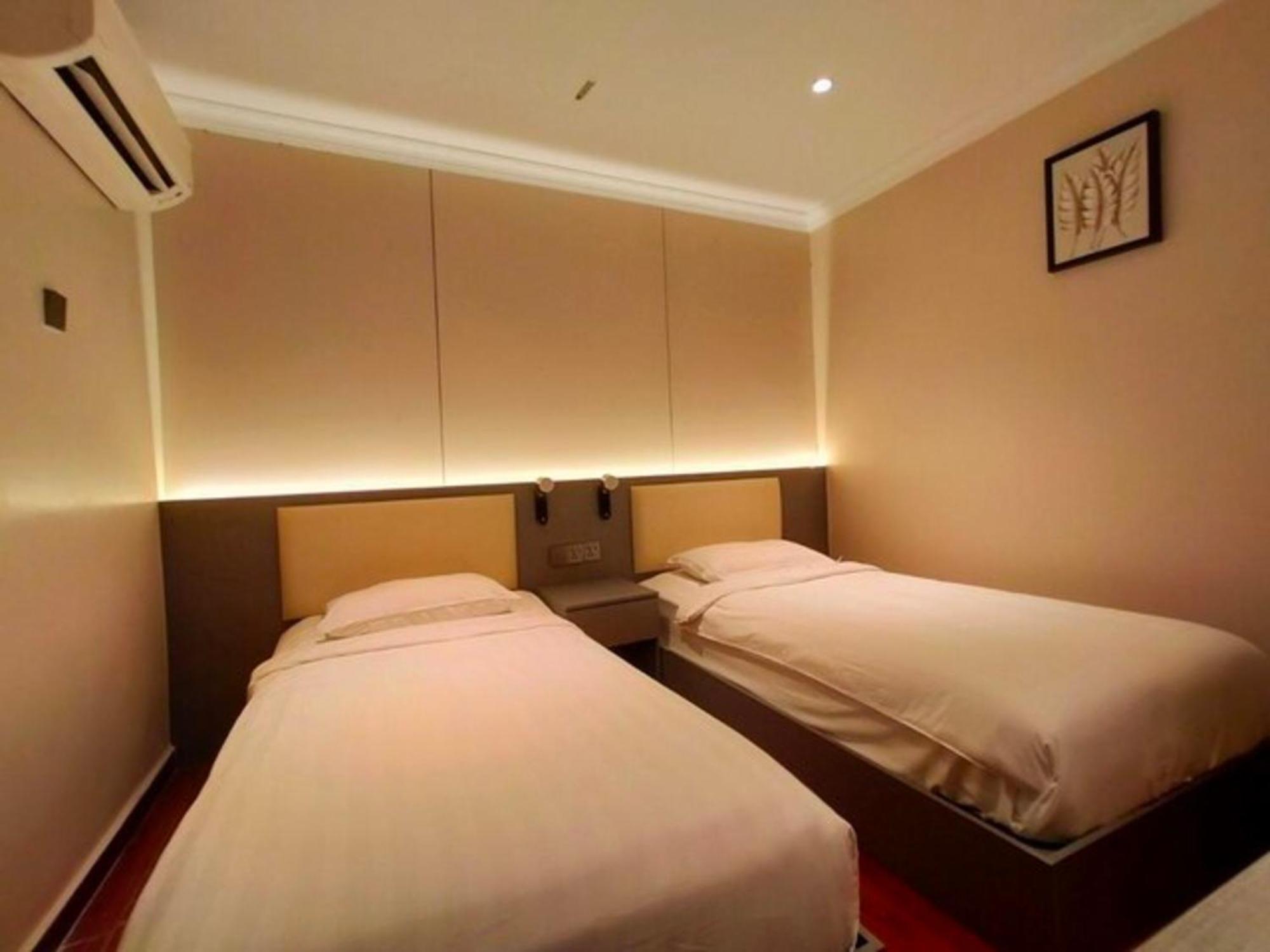 Super Oyo 998 Queen City Hotel George Town Exterior photo